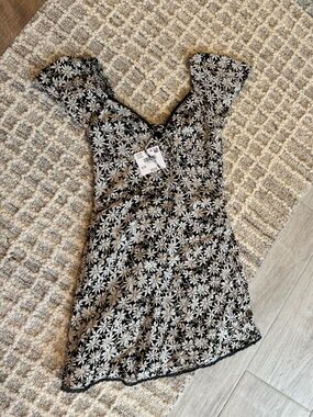 American Eagle Outfitters Black & White Floral mini dress